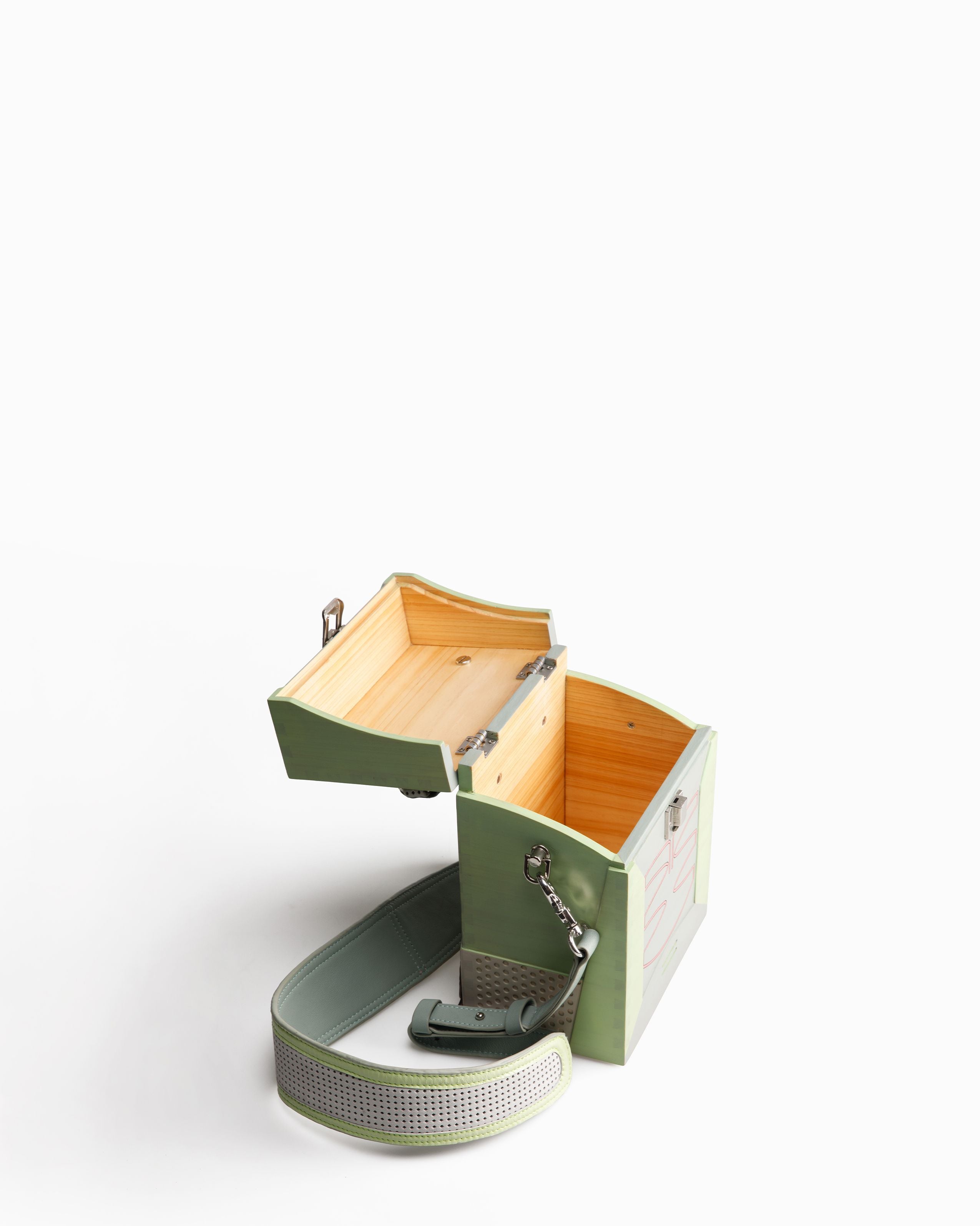 chöke Backpack Bag in Wood