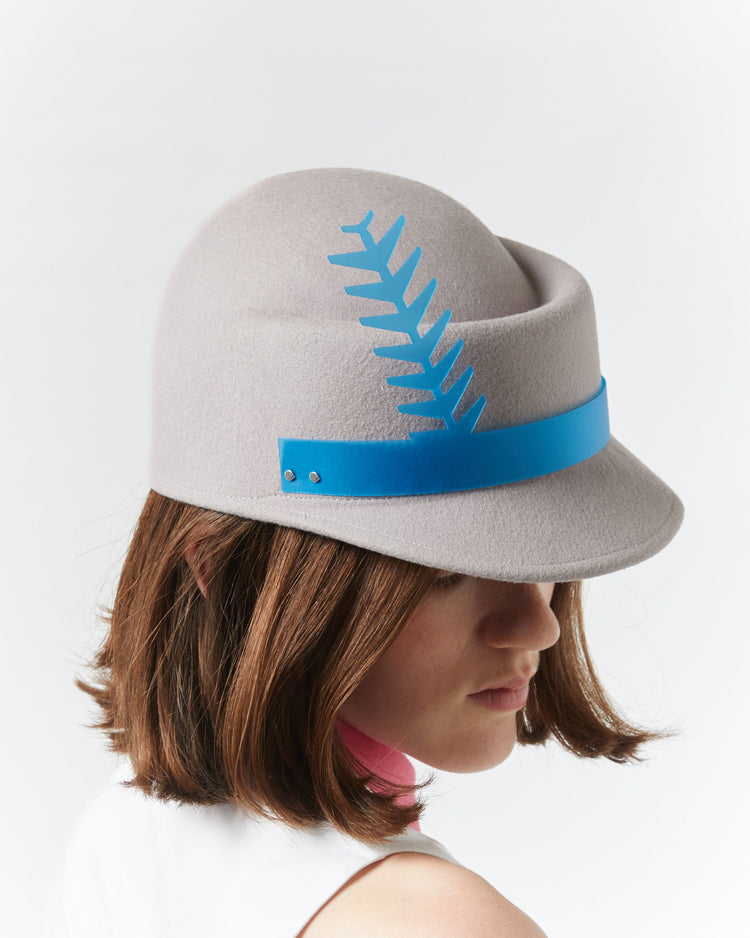 chöke felt hat in grey