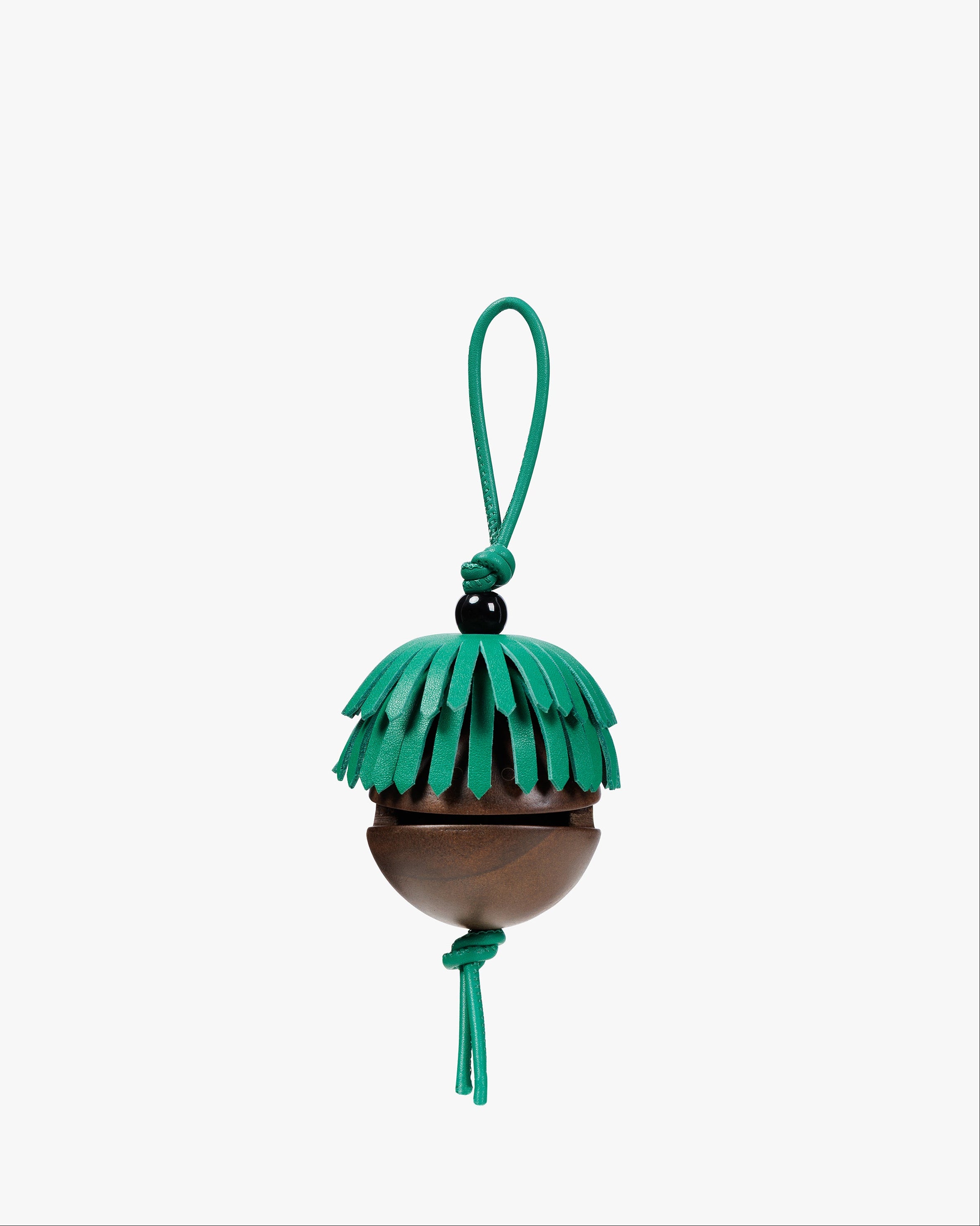 chöke green shamate wooden fish charm