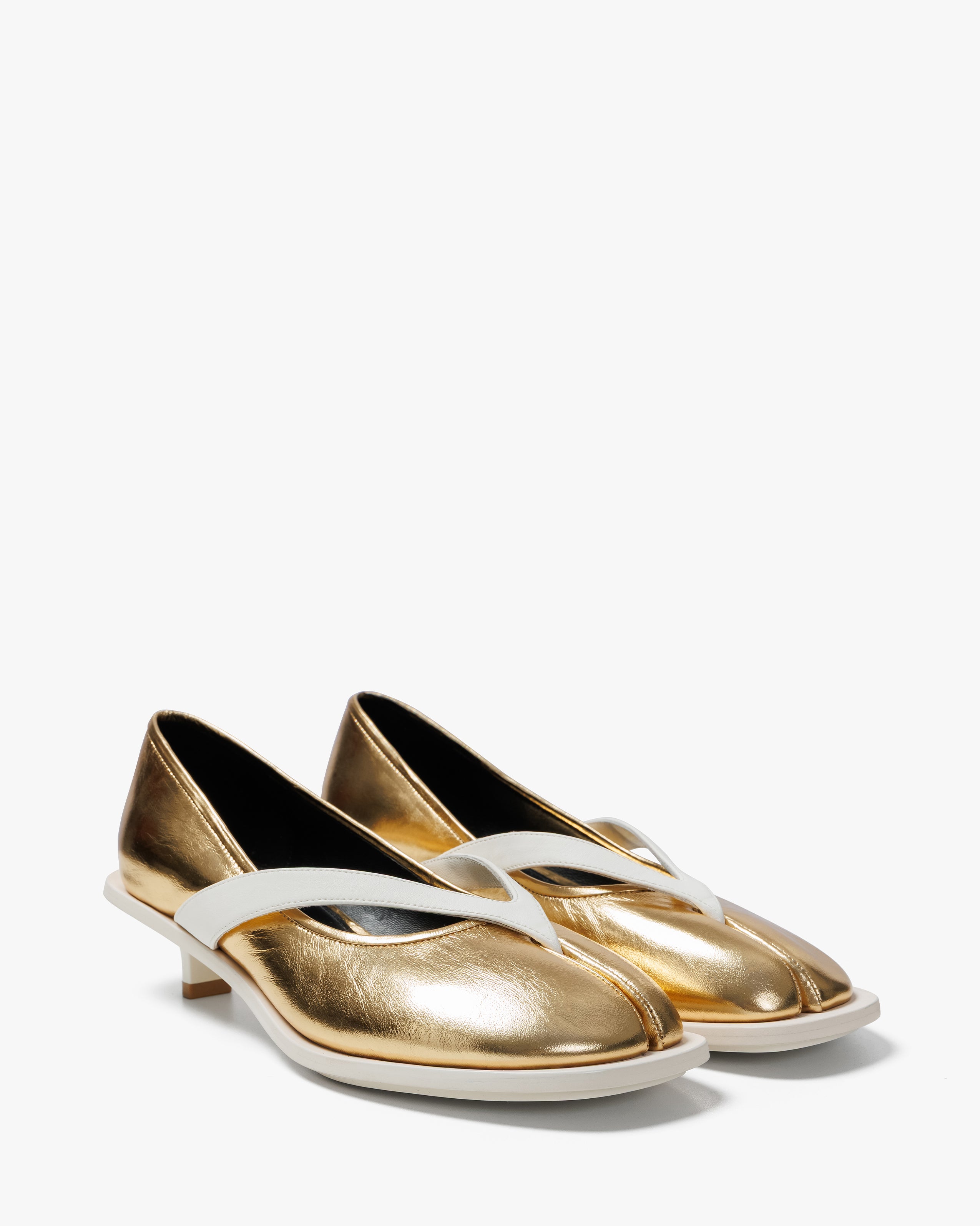 chöke gold wide-heel tabis
